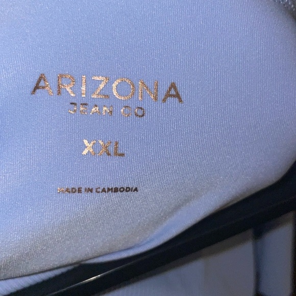 Arizona Built In Shorts Mid Rise Skirt- (Waist across 36” Length 14.5”) - Picture 7 of 8